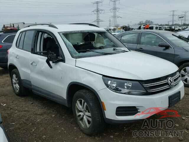 VOLKSWAGEN TIGUAN 2016 - WVGAV7AX6GW608103