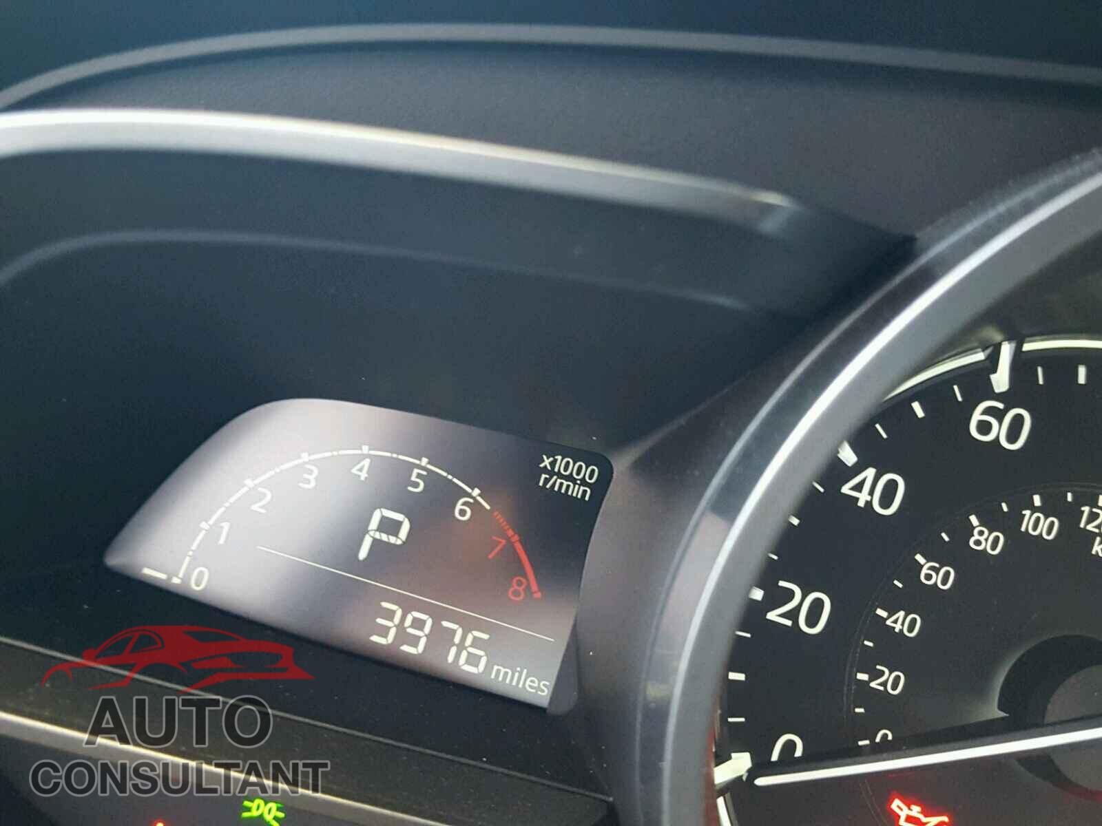 MAZDA 3 2017 - 3MZBN1U77HM136865