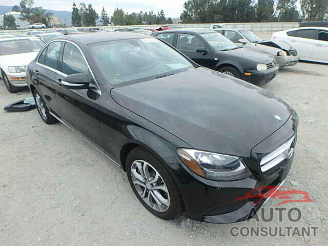 MERCEDES-BENZ C300 2015 - 55SWF4KB1FU021026