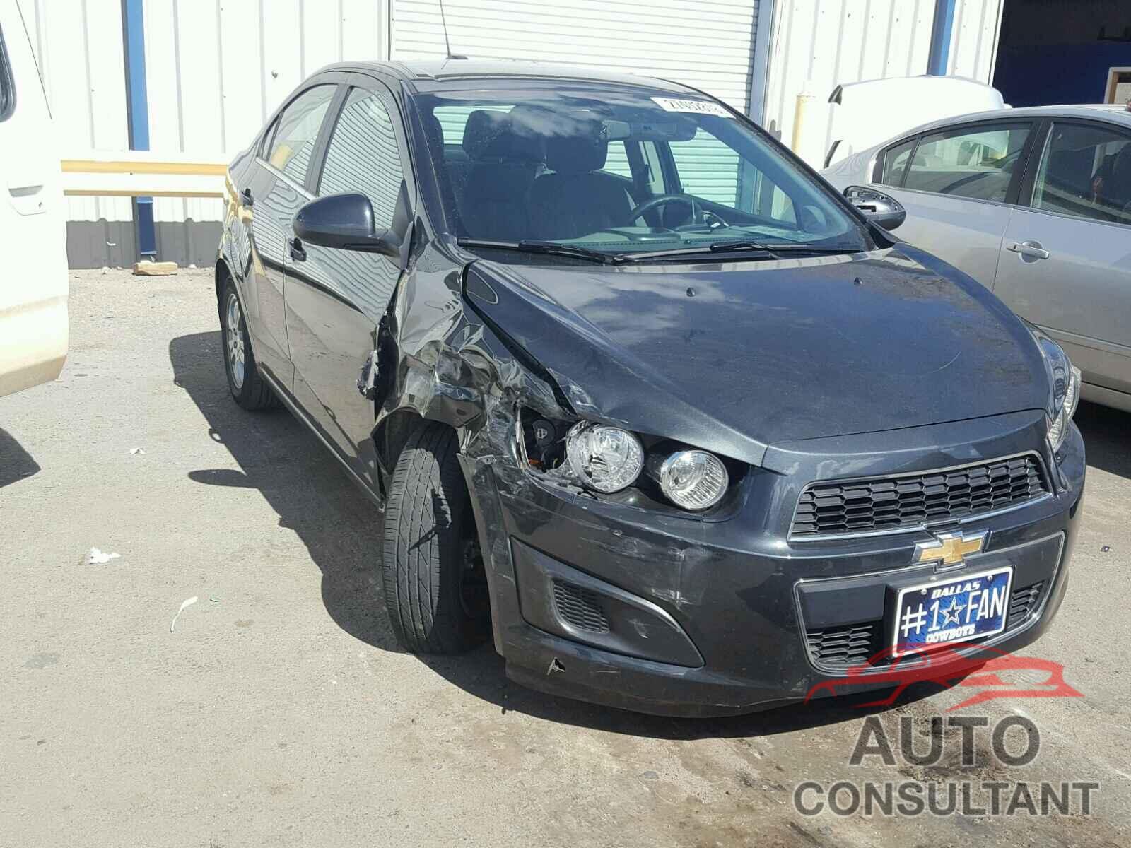 CHEVROLET SONIC 2015 - 1G1JC5SHXF4213849