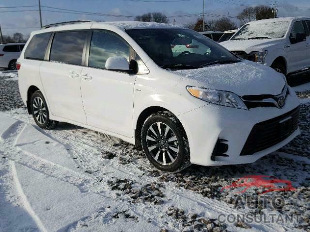 TOYOTA SIENNA 2018 - 5TDJZ3DC1JS191541