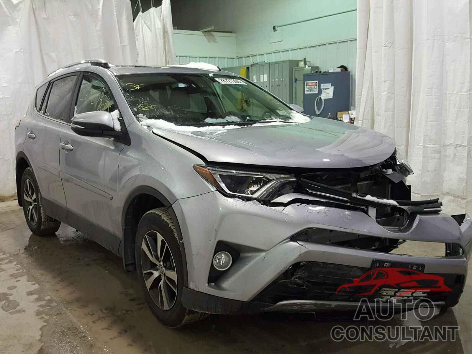 TOYOTA RAV4 2017 - 2T3RFREV3HW569785