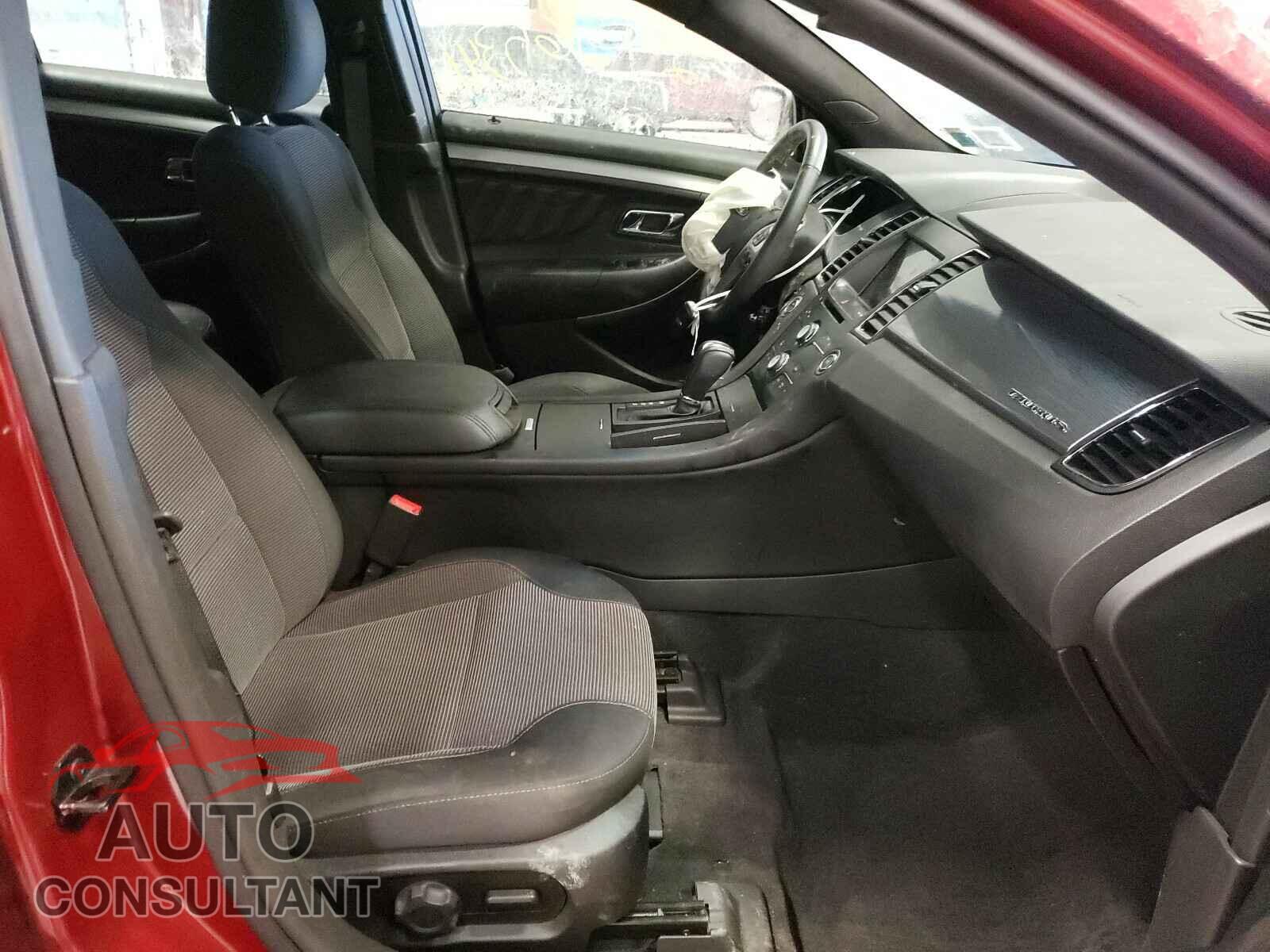 FORD TAURUS 2017 - 1FAHP2E84HG137198
