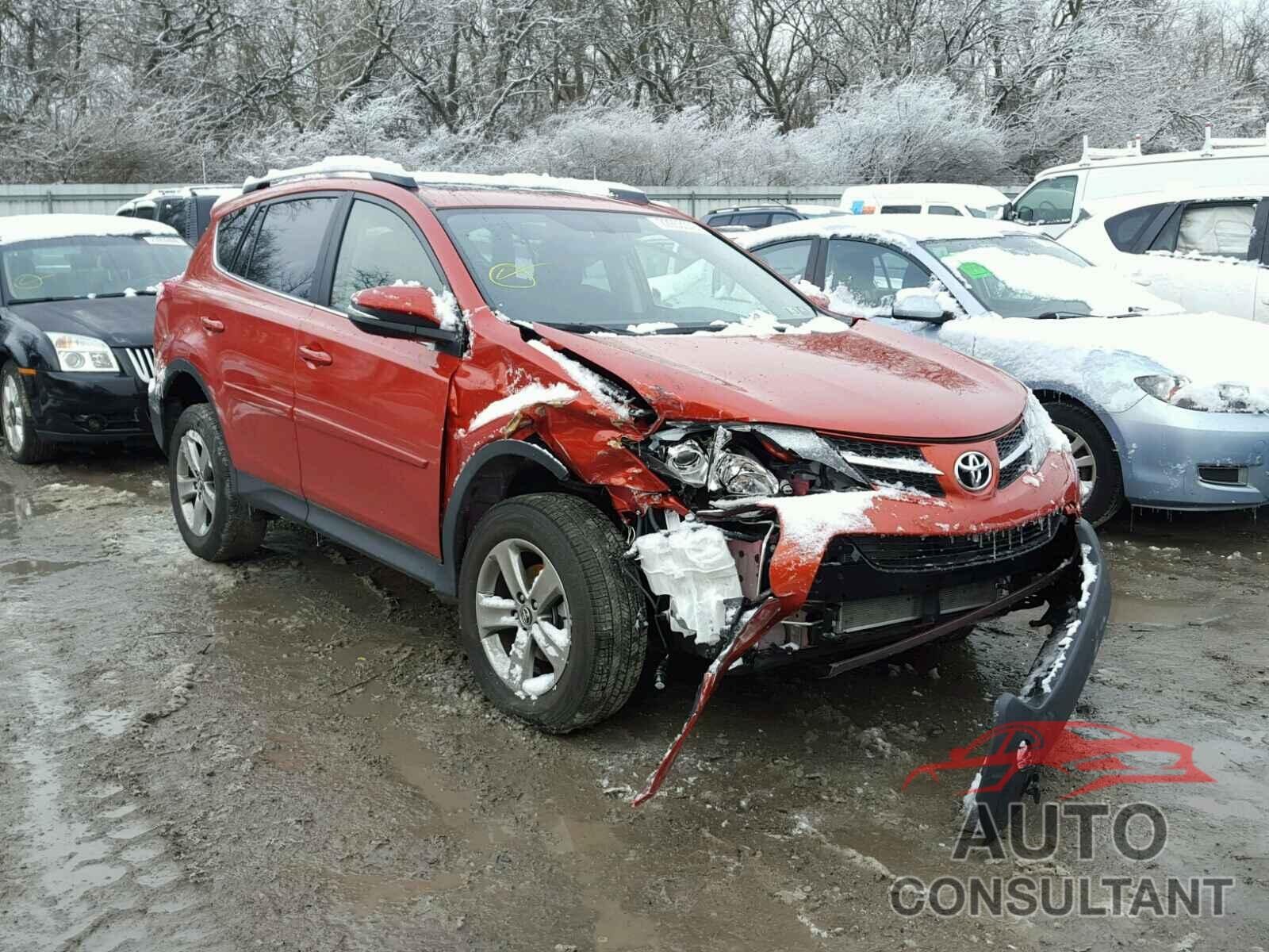 TOYOTA RAV4 2015 - JTMRFREV7FD121768