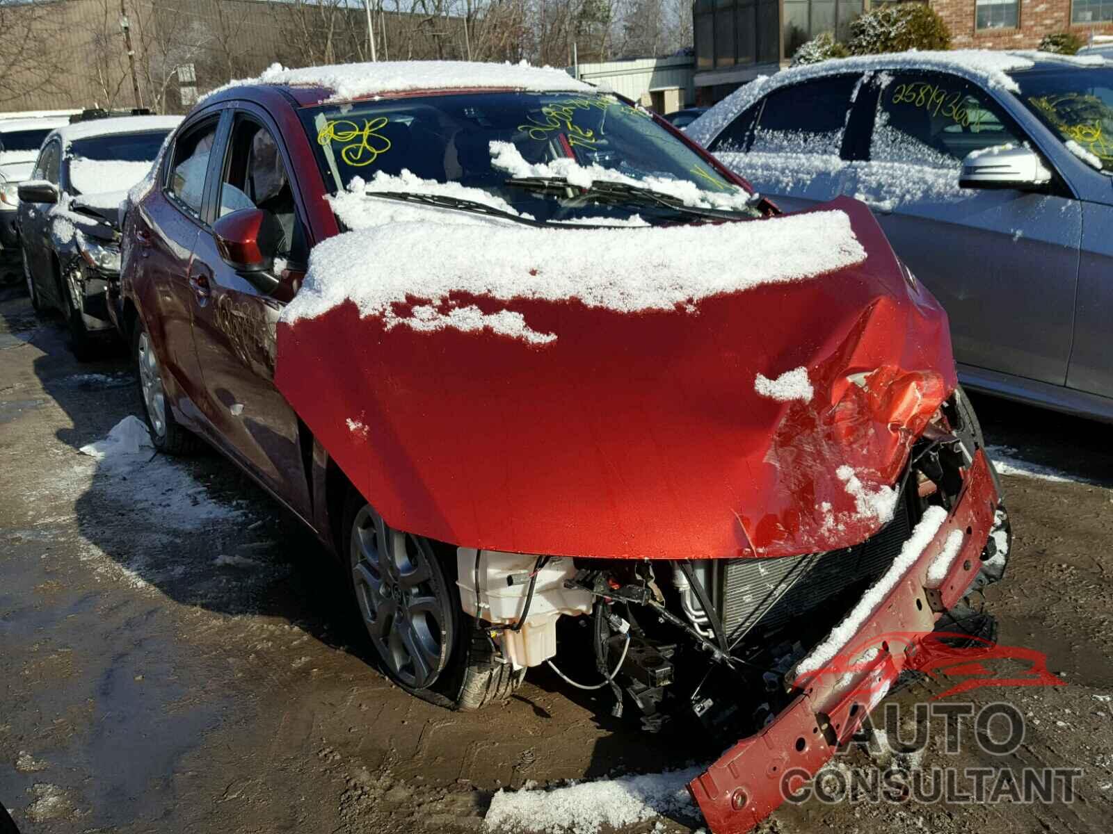 TOYOTA YARIS 2017 - 3MYDLBYV5HY172385