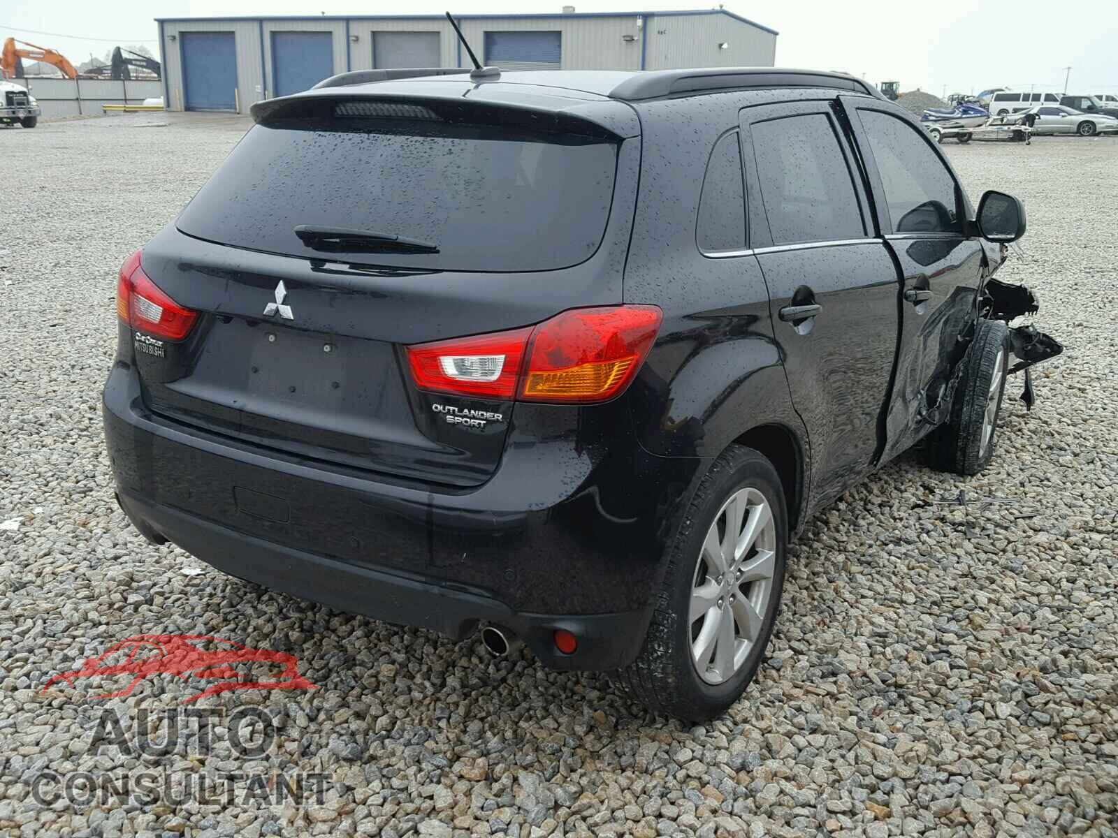 MITSUBISHI OUTLANDER 2015 - 4A4AP4AU7FE043585
