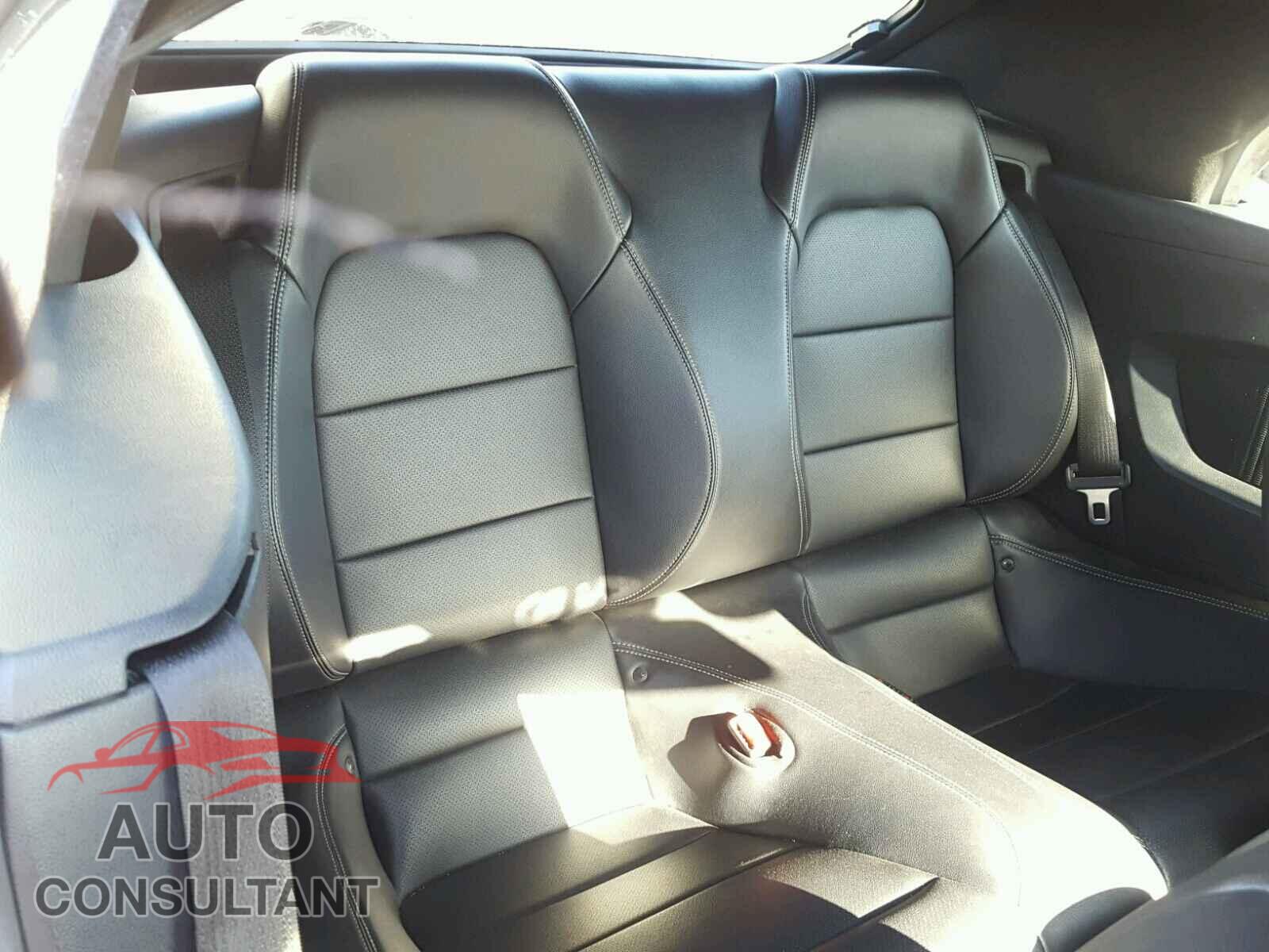 FORD MUSTANG 2015 - 1FATP8UH2F5415460