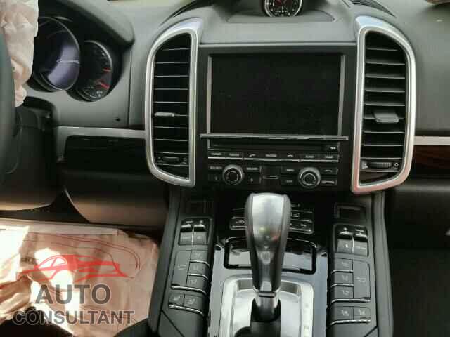 PORSCHE CAYENNE 2016 - WP1AB2A24GLA93218