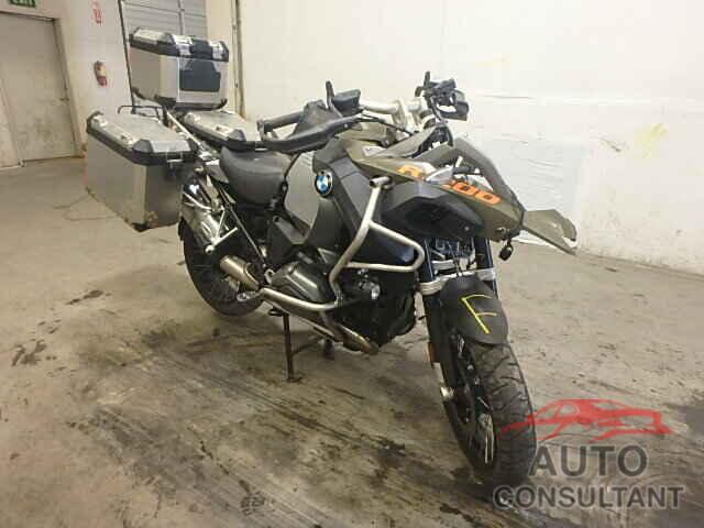 BMW MOTORCYCLE 2015 - WB10A120XFZ096947