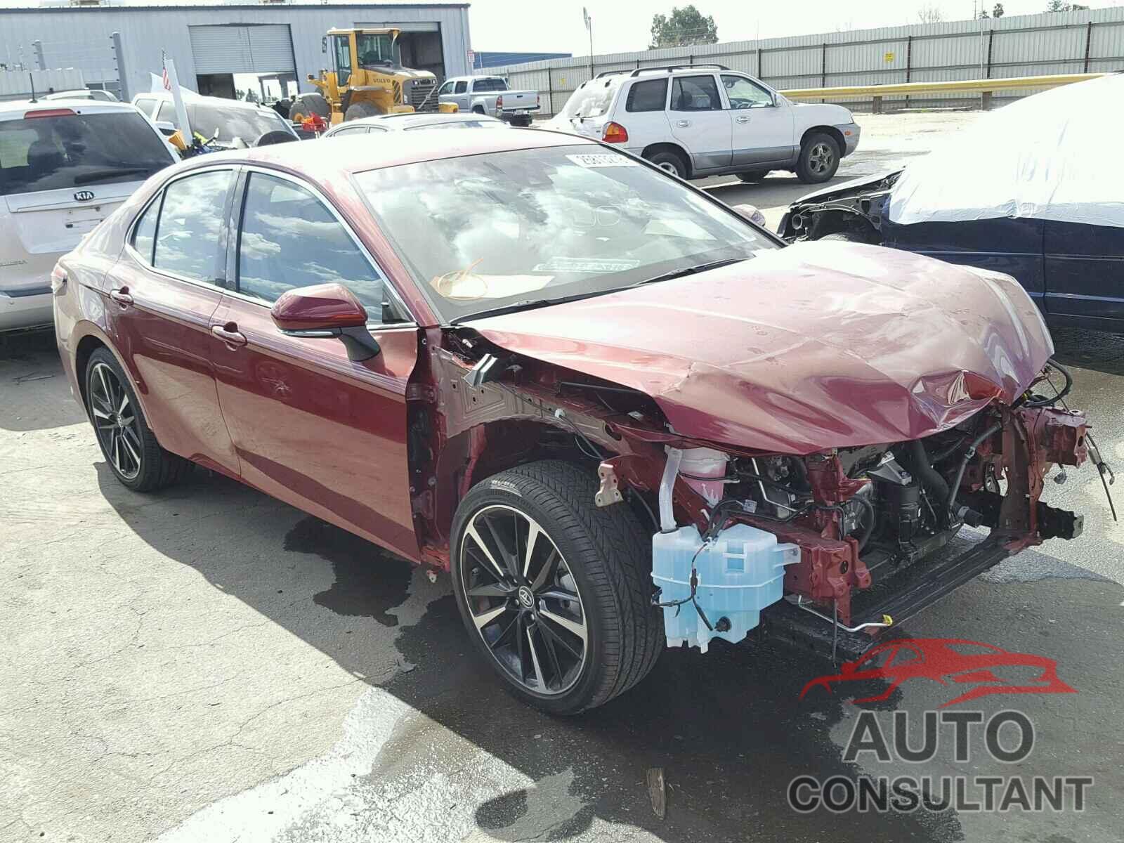 TOYOTA CAMRY 2018 - 4T1B61HK6JU568679