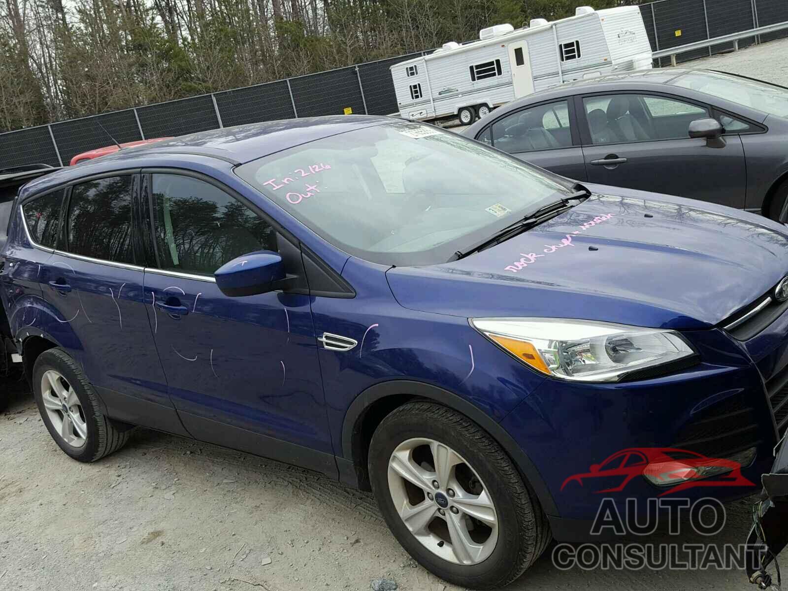 FORD ESCAPE 2015 - 1FMCU0GX3FUB57250