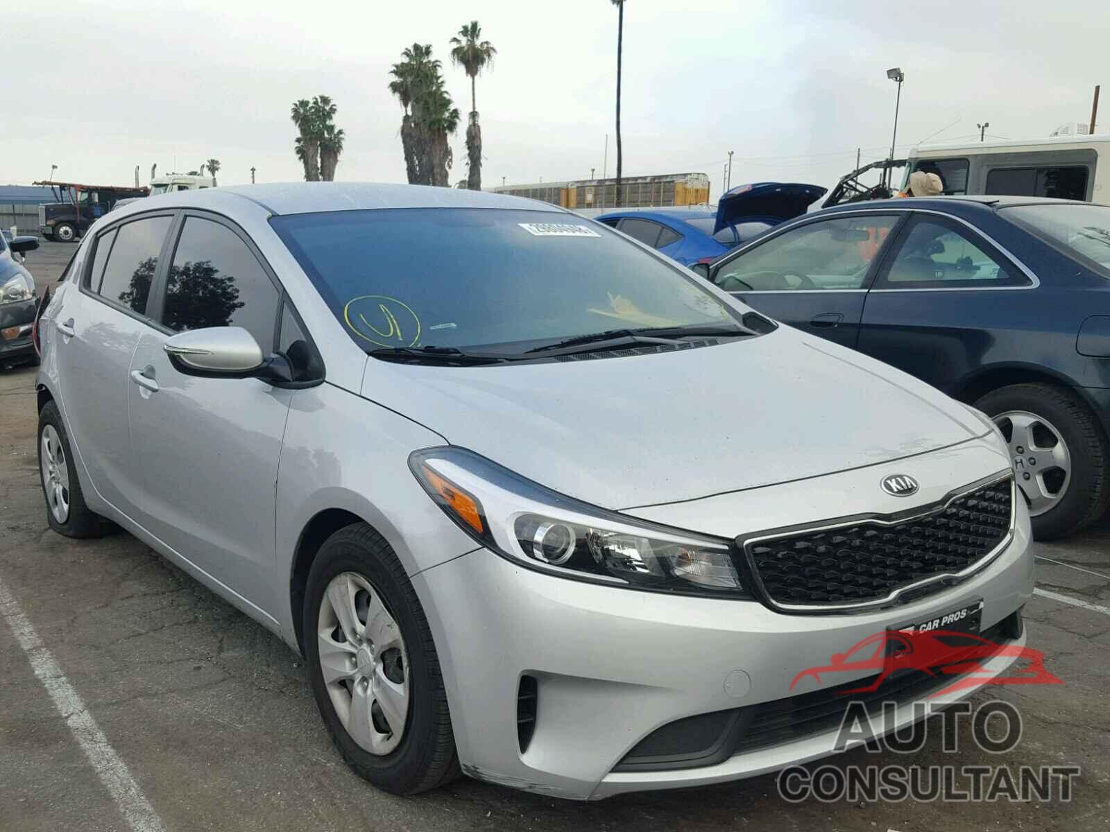 KIA FORTE 2017 - KNAFK5A86H5683078