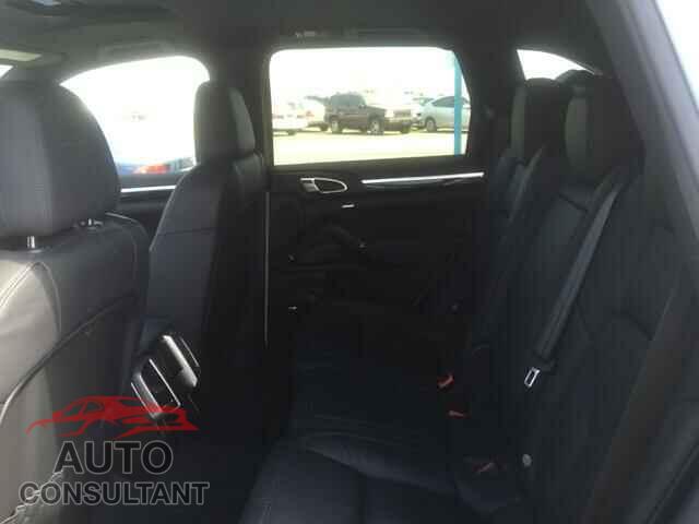 PORSCHE CAYENNE 2015 - WP1AF2A29FLA37245