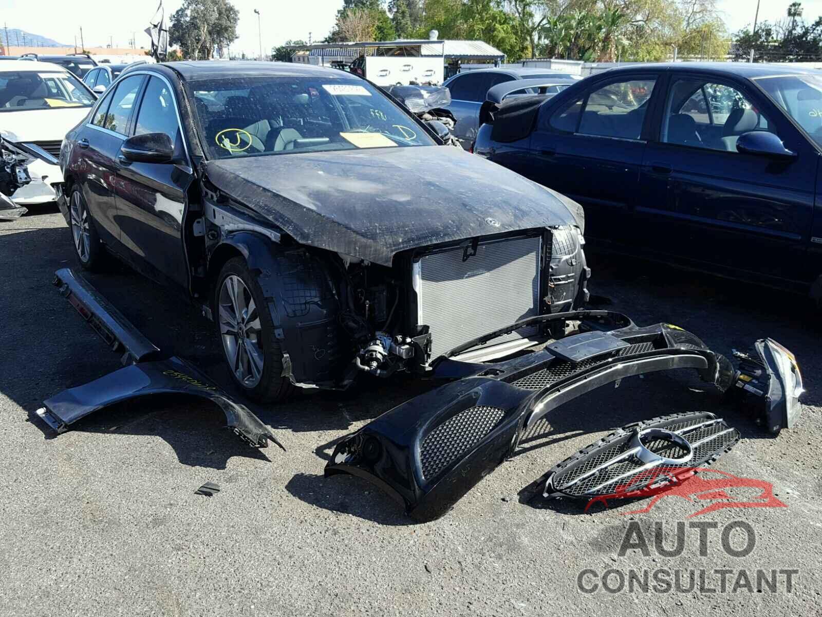 MERCEDES-BENZ C300 2018 - 55SWF4JB6JU245208