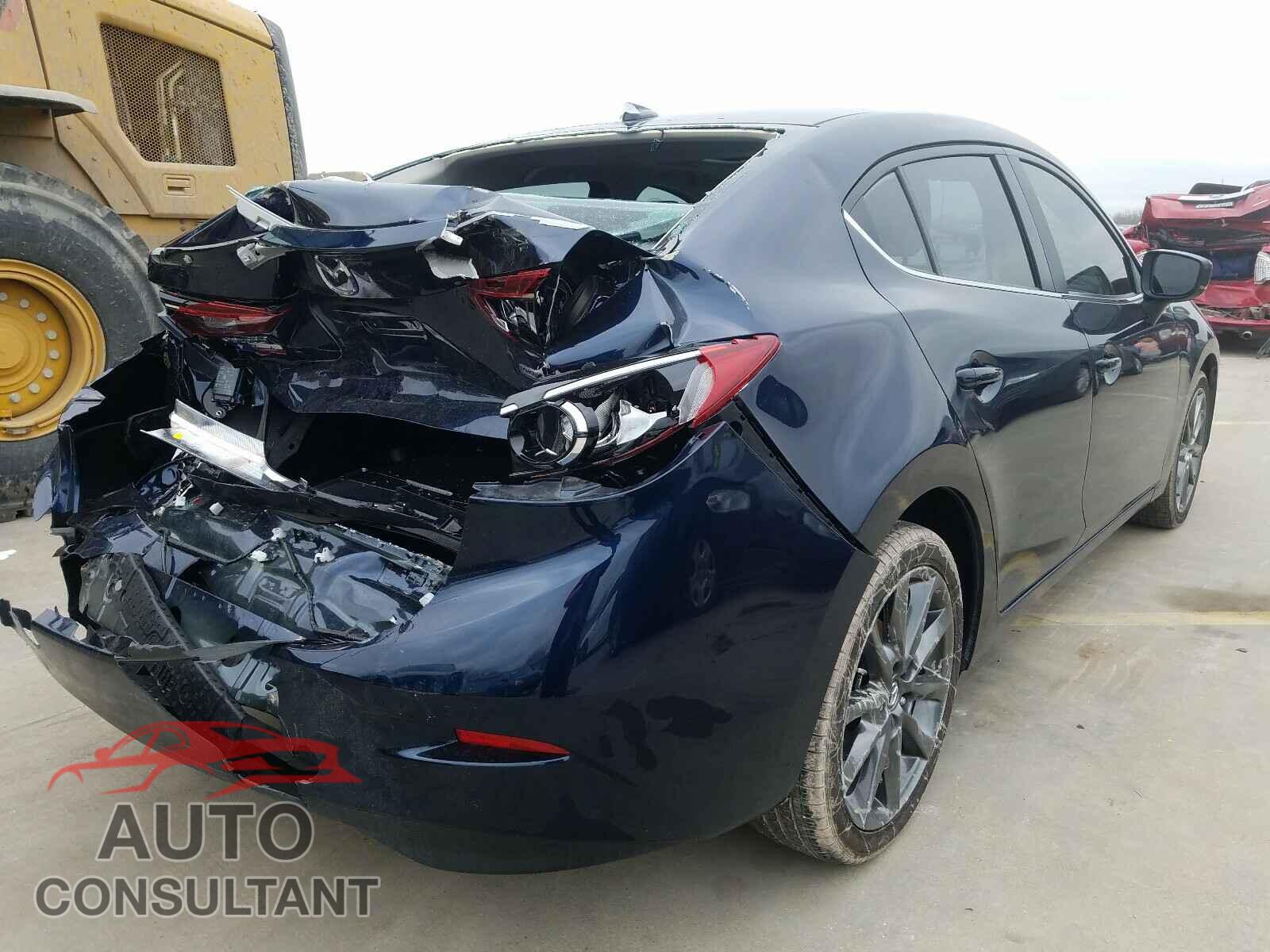 MAZDA 3 2018 - 3MZBN1V36JM259767