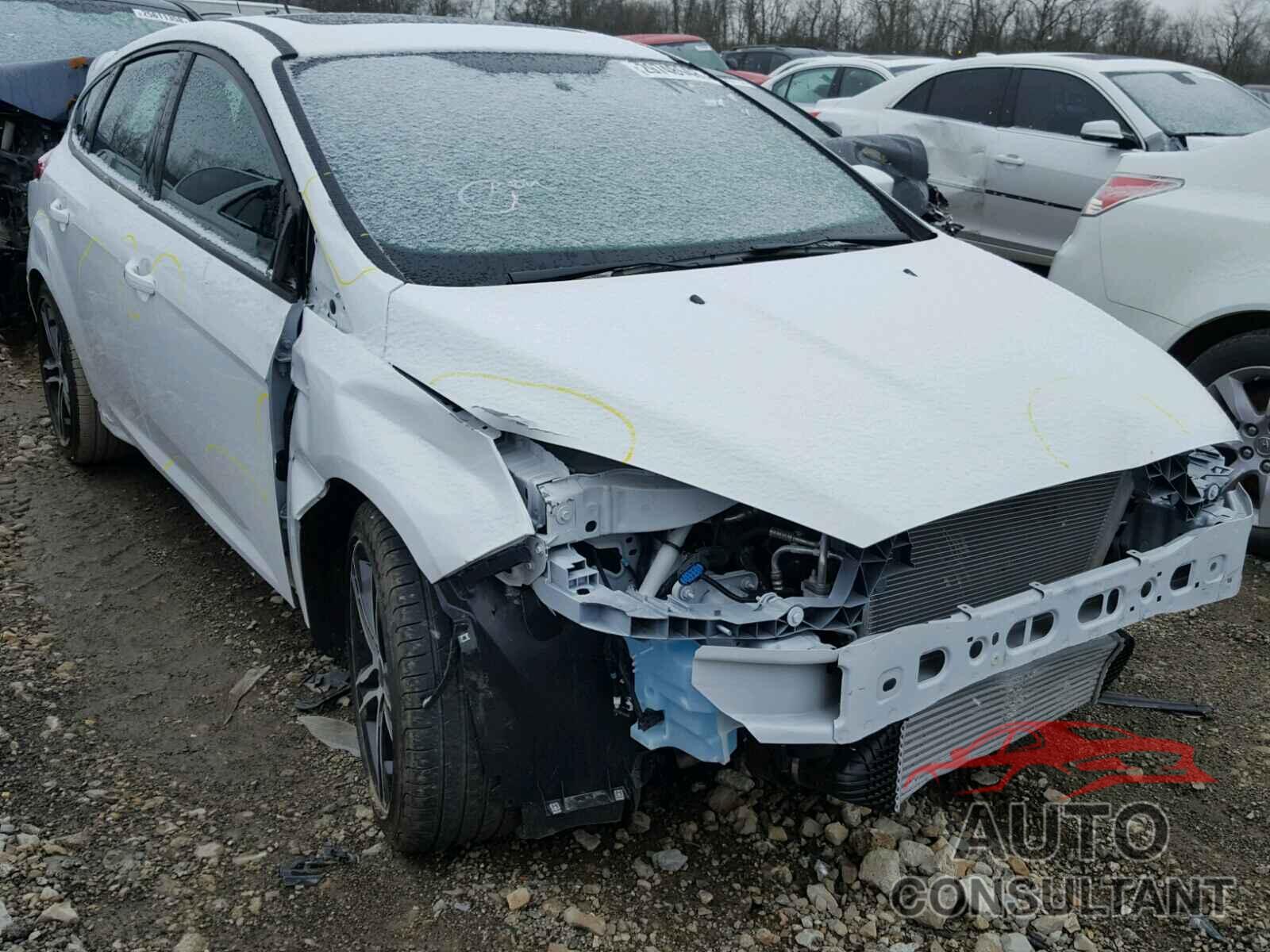 FORD FOCUS 2018 - 1FADP3L93JL232722