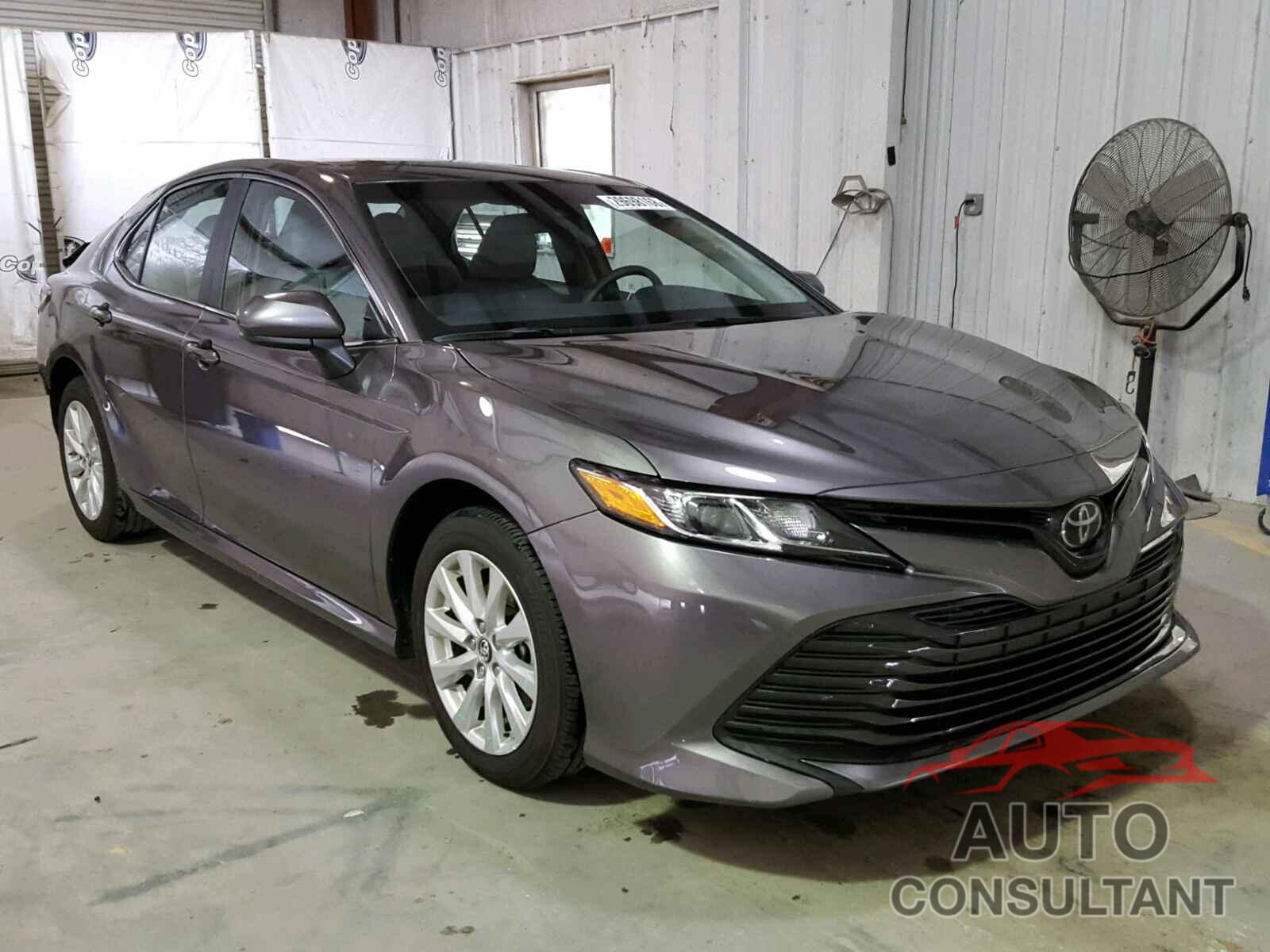 TOYOTA CAMRY 2018 - 4T1B11HK7JU530540