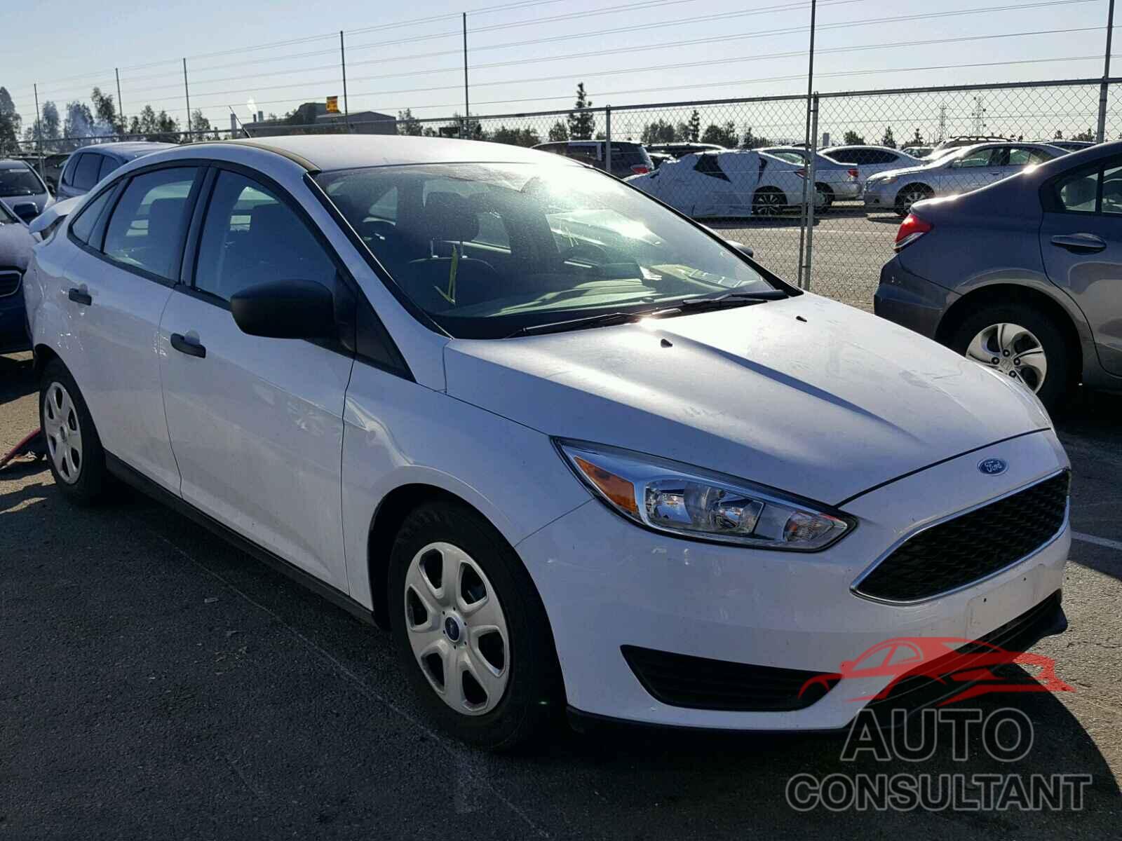 FORD FOCUS 2017 - 1FADP3E24HL258269