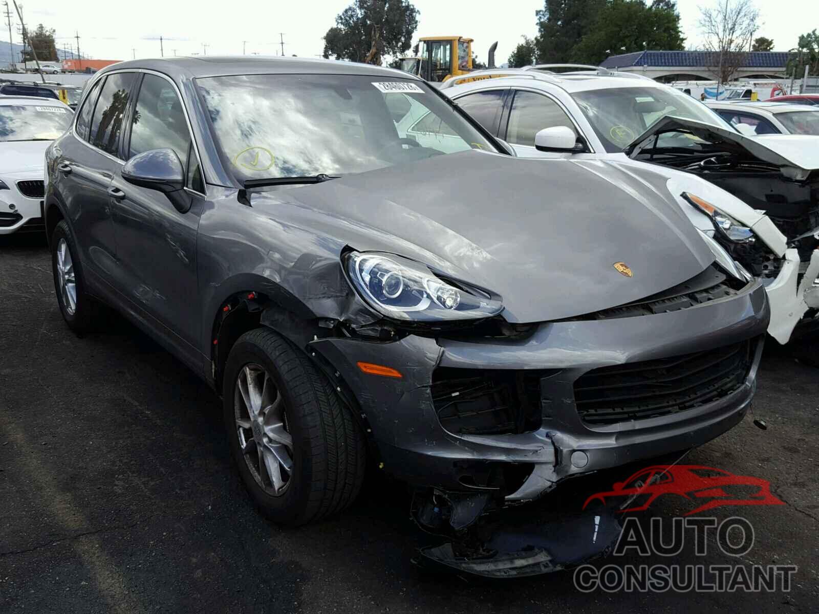 PORSCHE CAYENNE 2016 - WP1AA2A2XGKA08648