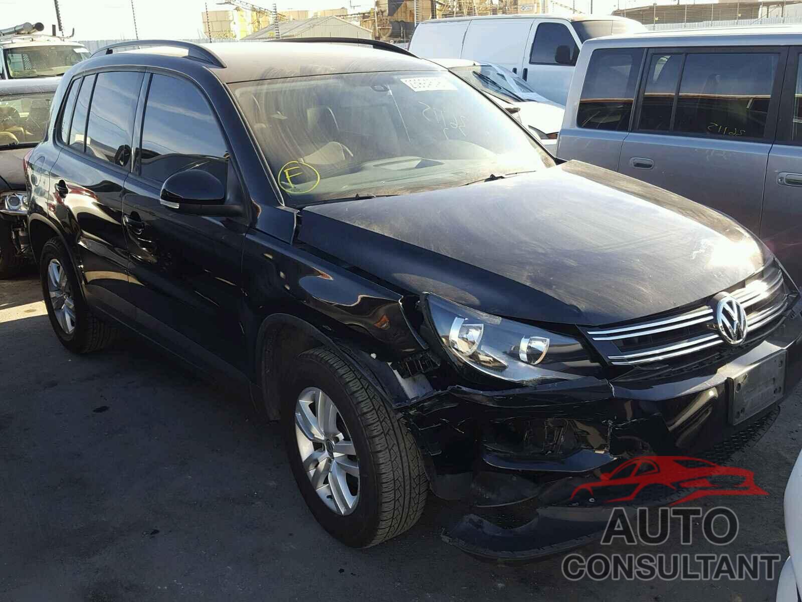 VOLKSWAGEN TIGUAN 2016 - WVGAV7AX3GW578140