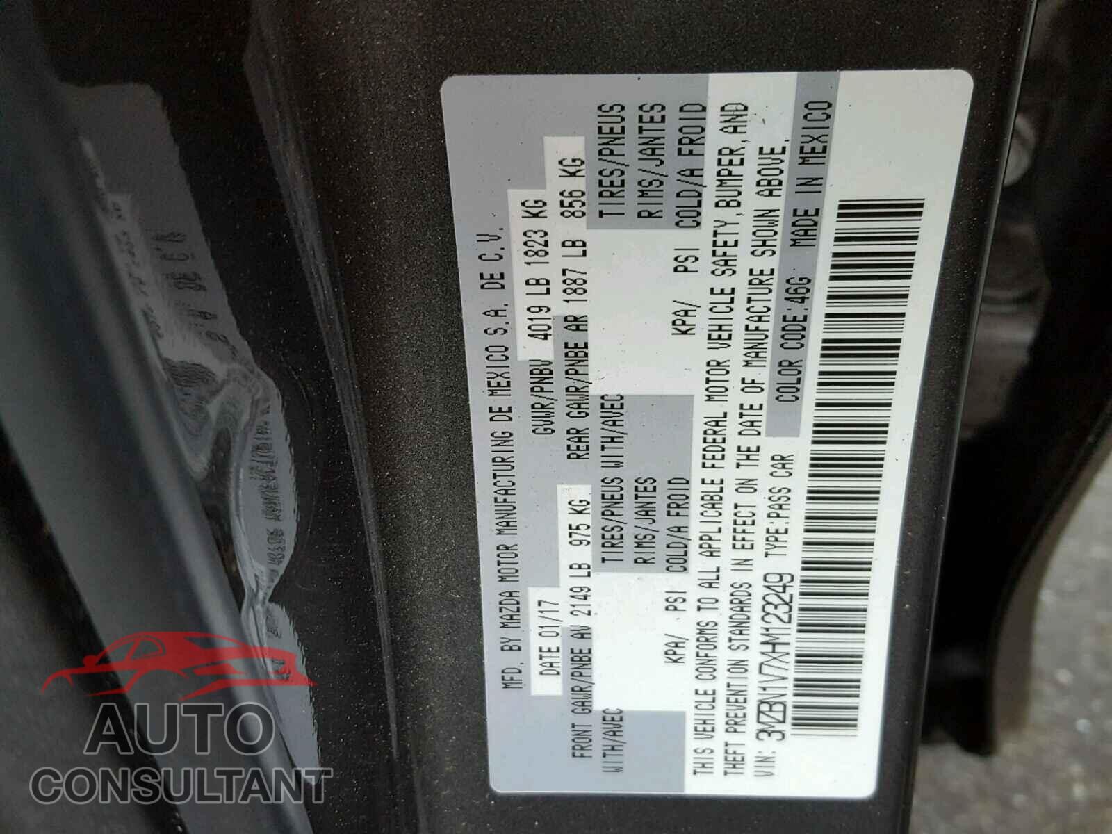 MAZDA 3 2017 - 3MZBN1V7XHM123249