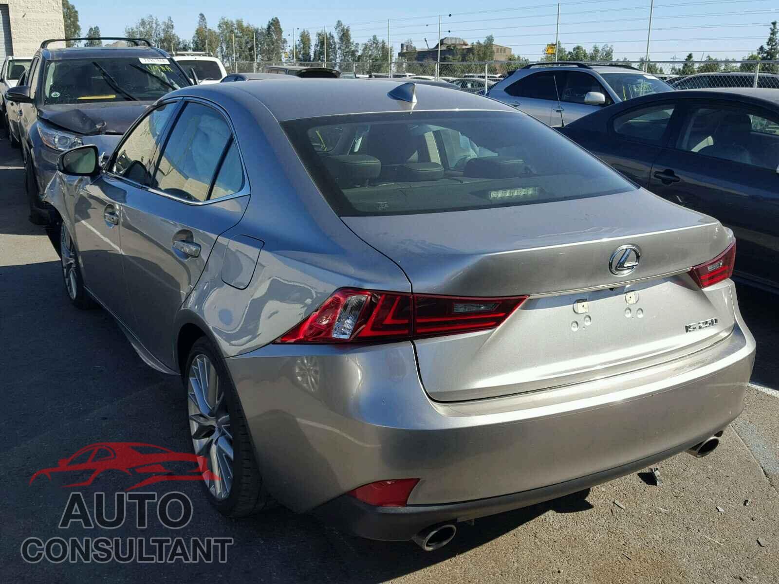 LEXUS IS250 2015 - JTHBF1D20F5070150