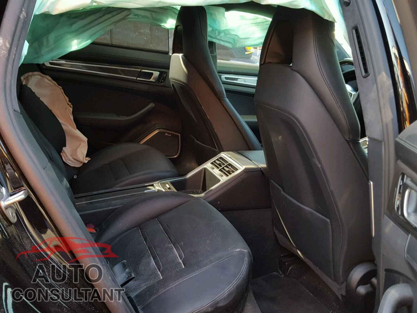 PORSCHE PANAMERA 2017 - WP0AF2A76HL151753