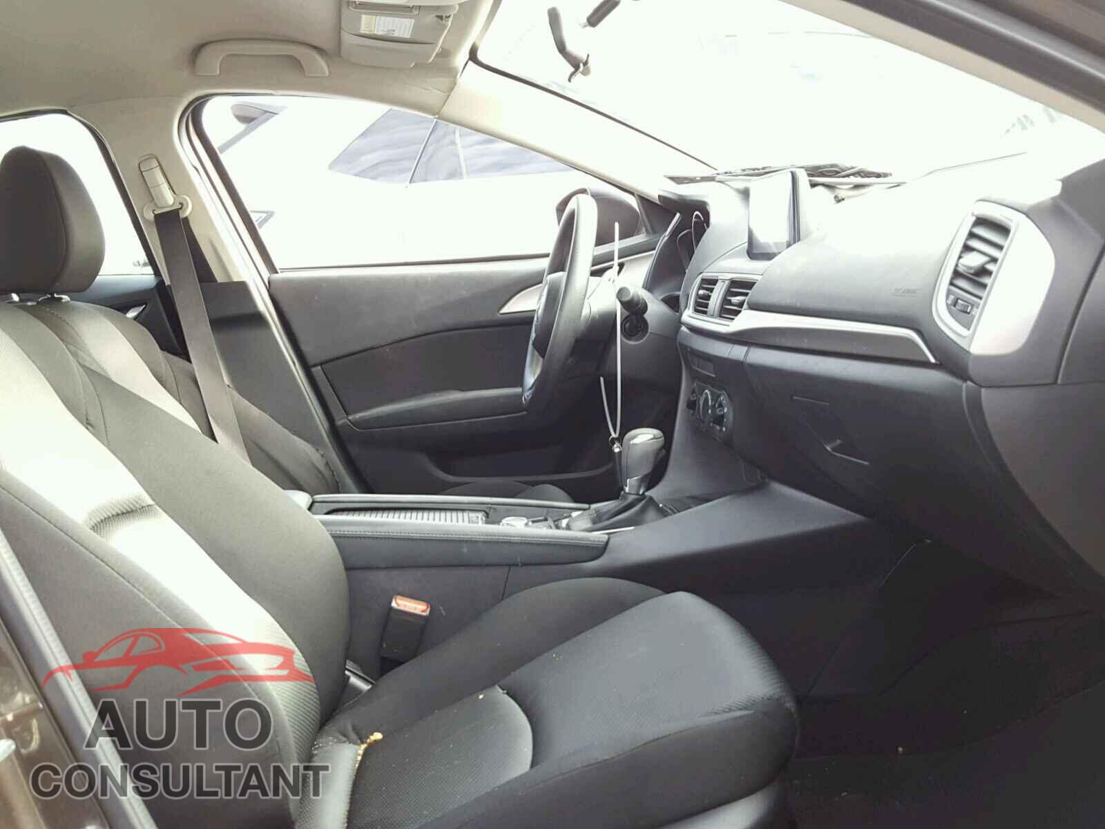 MAZDA 3 2017 - JM1BN1U75H1127680