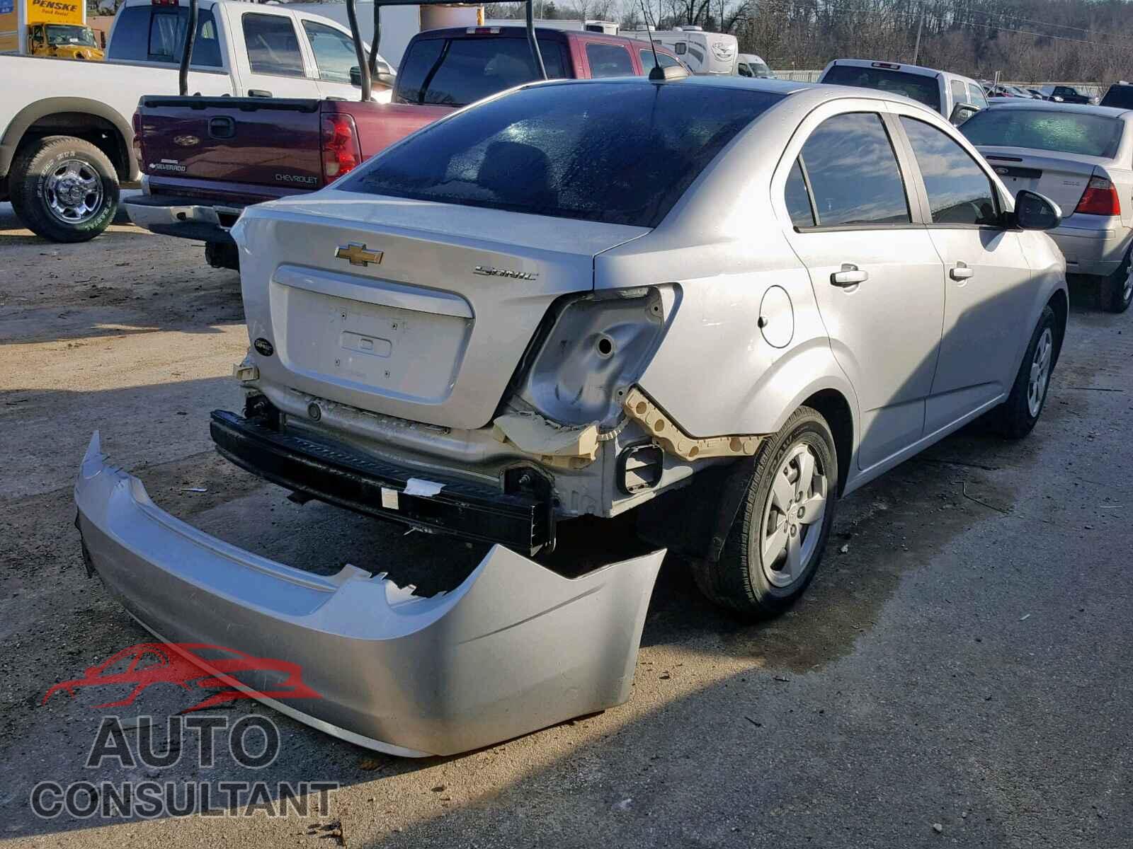 CHEVROLET SONIC 2015 - 2HGFC2F86KH504563