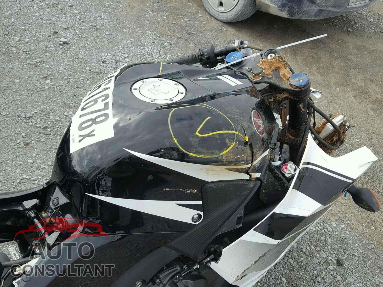 HONDA CBR CYCLE 2016 - JH2PC40J3GK200964
