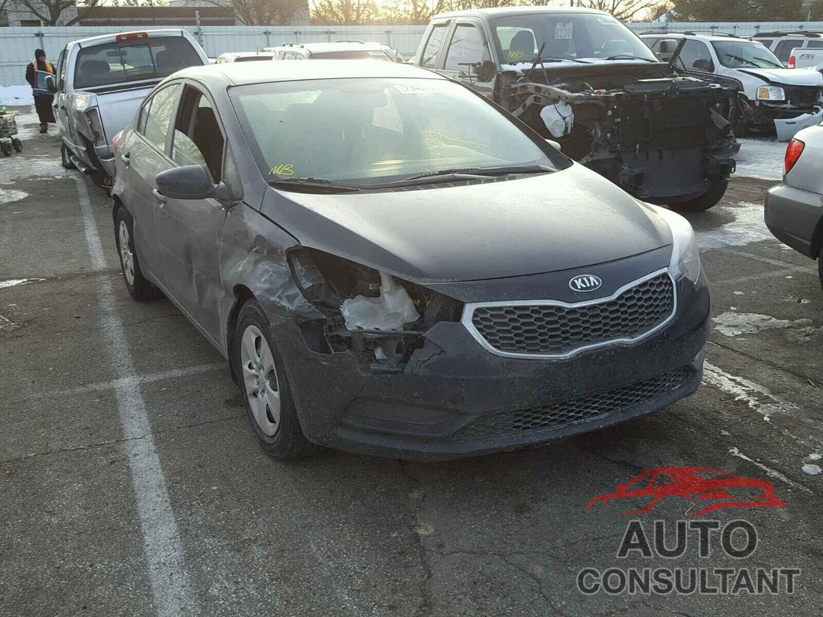 KIA FORTE 2016 - KNAFK4A6XG5567499