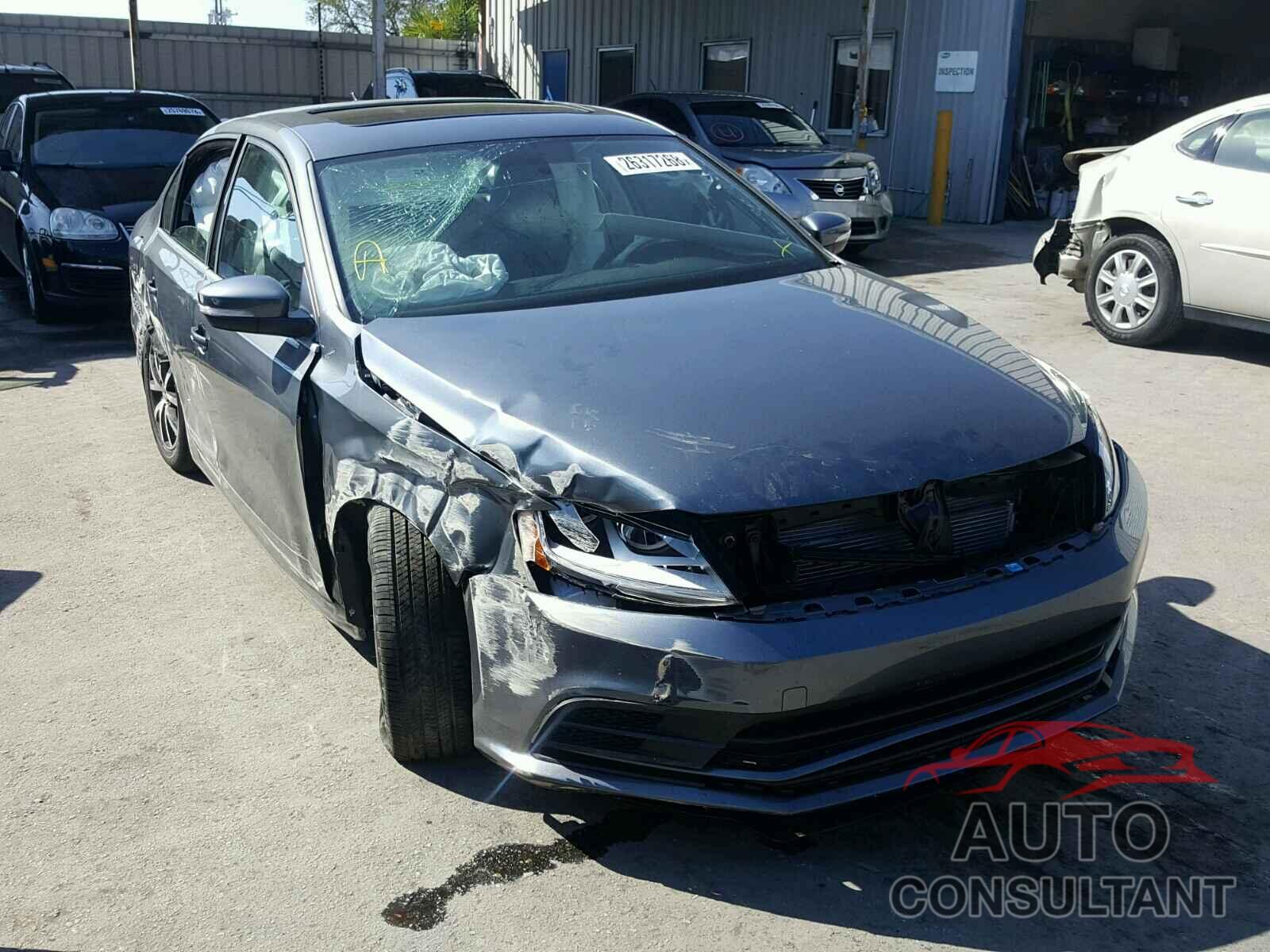 VOLKSWAGEN JETTA 2018 - 3VWDB7AJ8JM261027