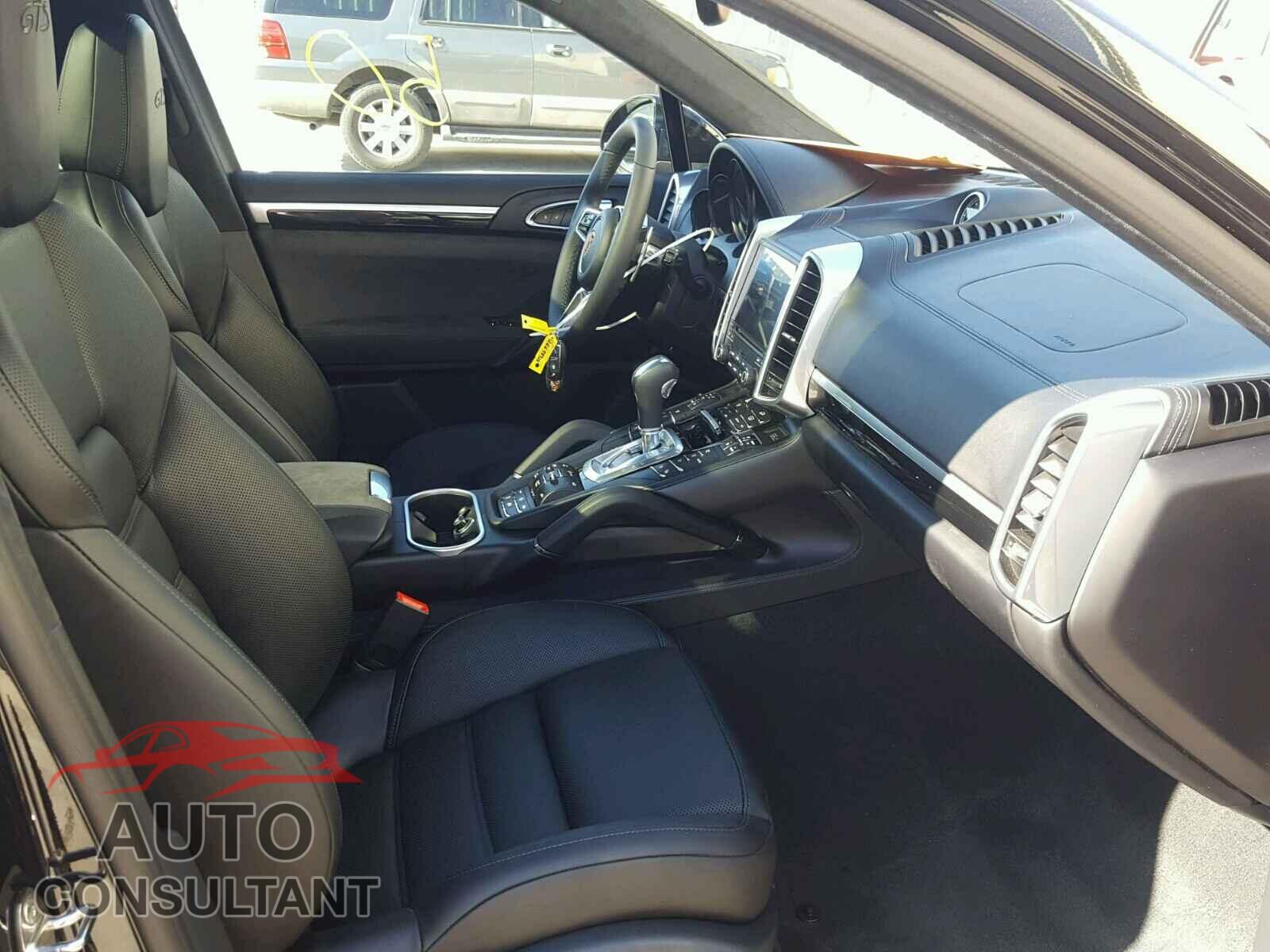 PORSCHE CAYENNE 2018 - WP1AD2A23JLA80493