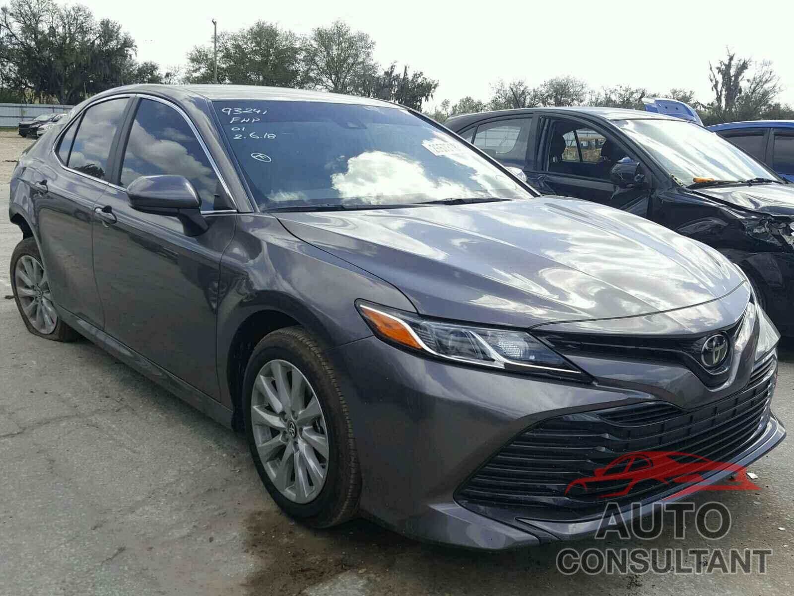 TOYOTA CAMRY 2018 - 4T1B11HK5JU048455