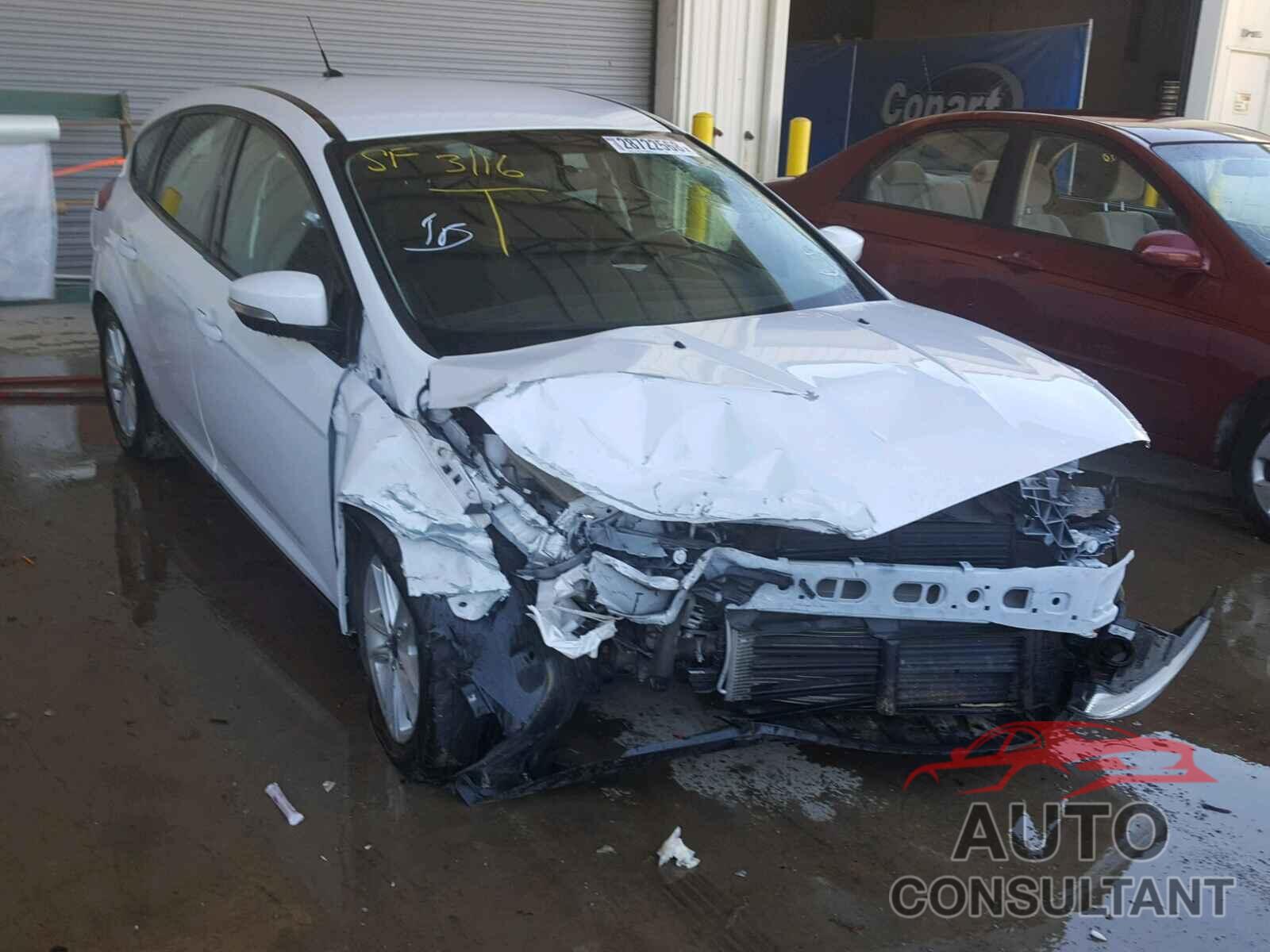 FORD FOCUS 2015 - 1FADP3K29FL222935