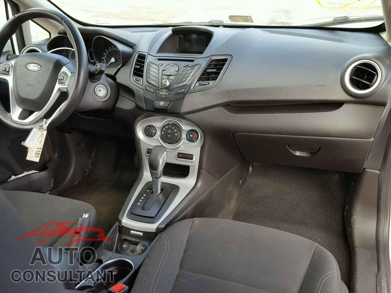FORD FIESTA 2016 - 3FADP4EJ4GM150602