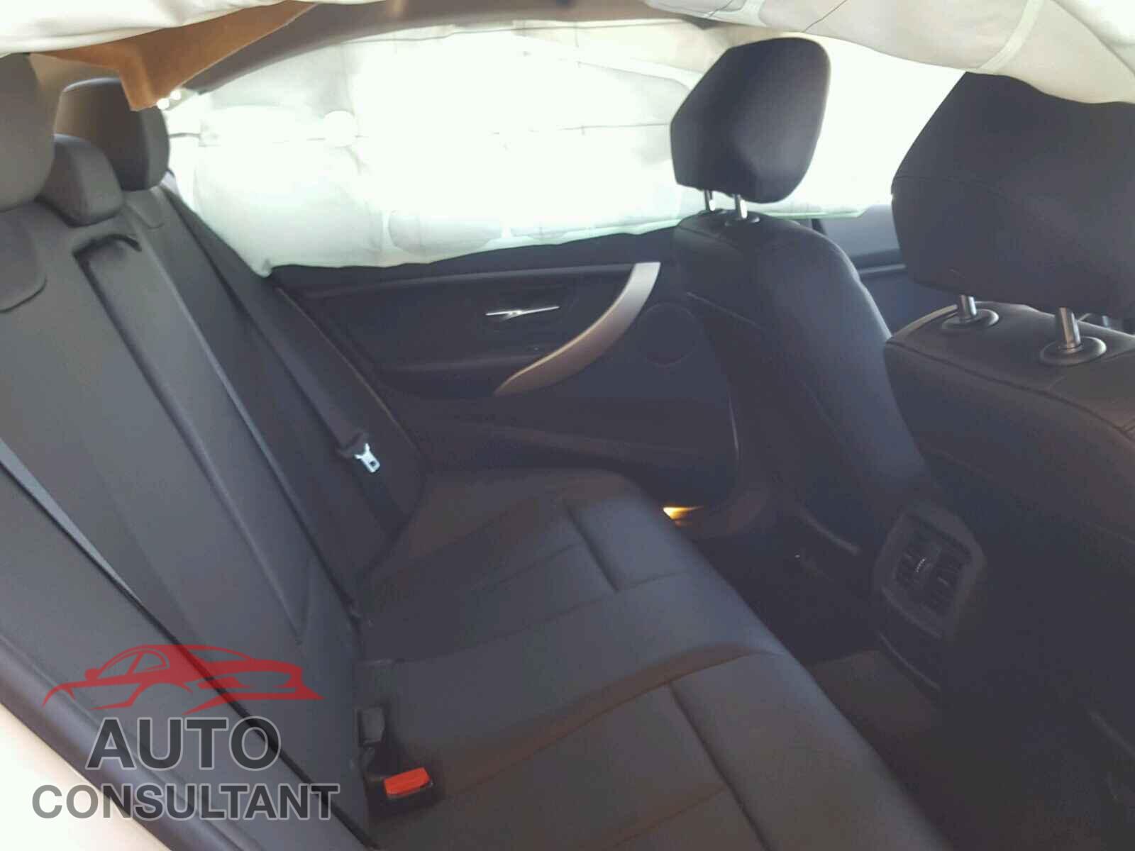 BMW 3 SERIES 2015 - WBA3C3G57FNT51326