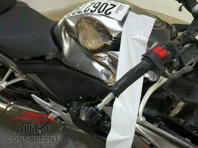 HONDA CBR CYCLE 2015 - MLHPC4466F5201096
