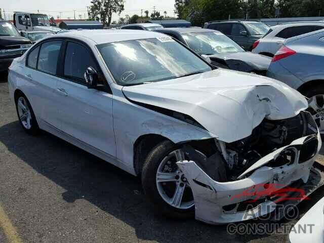BMW 3 SERIES 2015 - WBA3C1C55FK120369