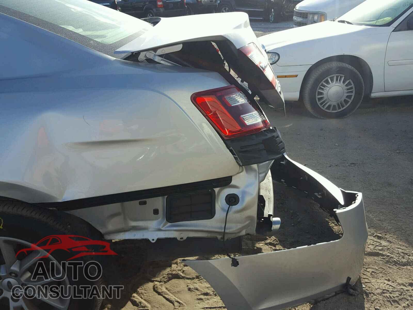 FORD TAURUS 2015 - 1FAHP2D81FG122169