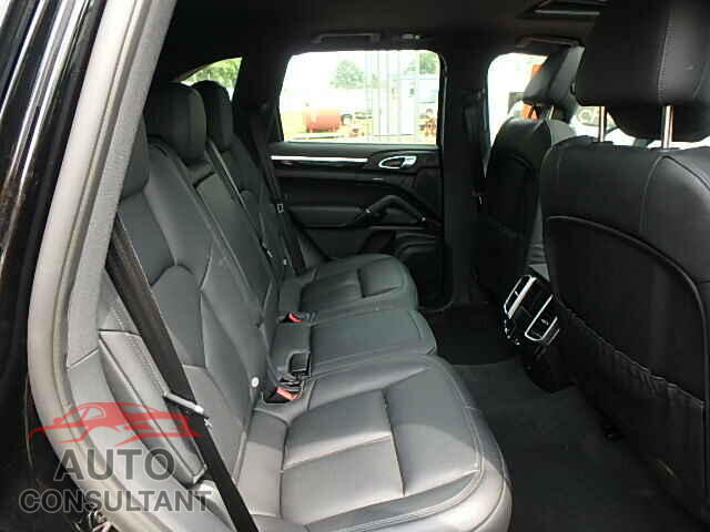 PORSCHE CAYENNE 2016 - WP1AA2A20GKA11820