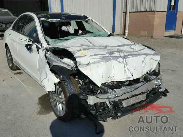 MERCEDES-BENZ C300 2015 - 55SWF4KB1FU006154