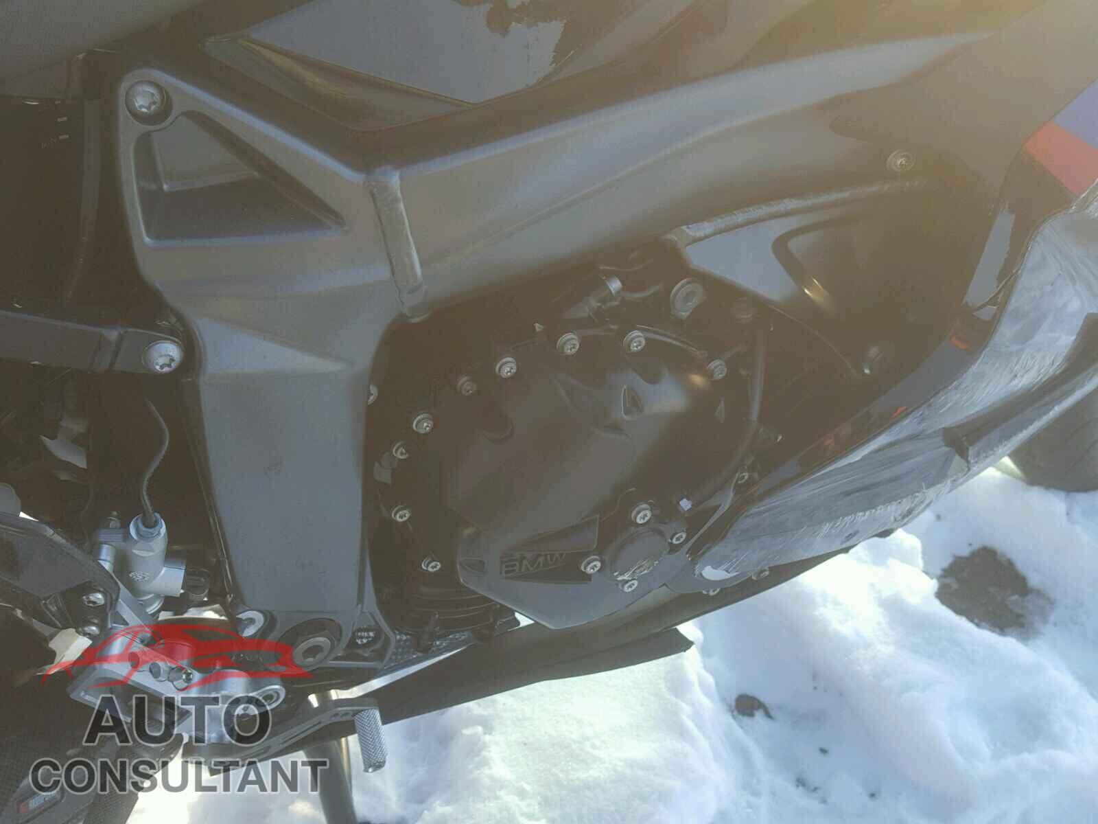 BMW MOTORCYLCE 2015 - WB1050909FZV95355