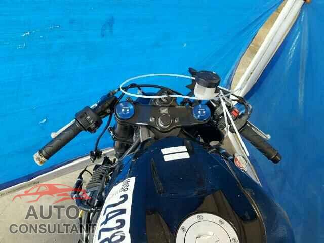 HONDA CBR CYCLE 2015 - JH2PC4004FK800382