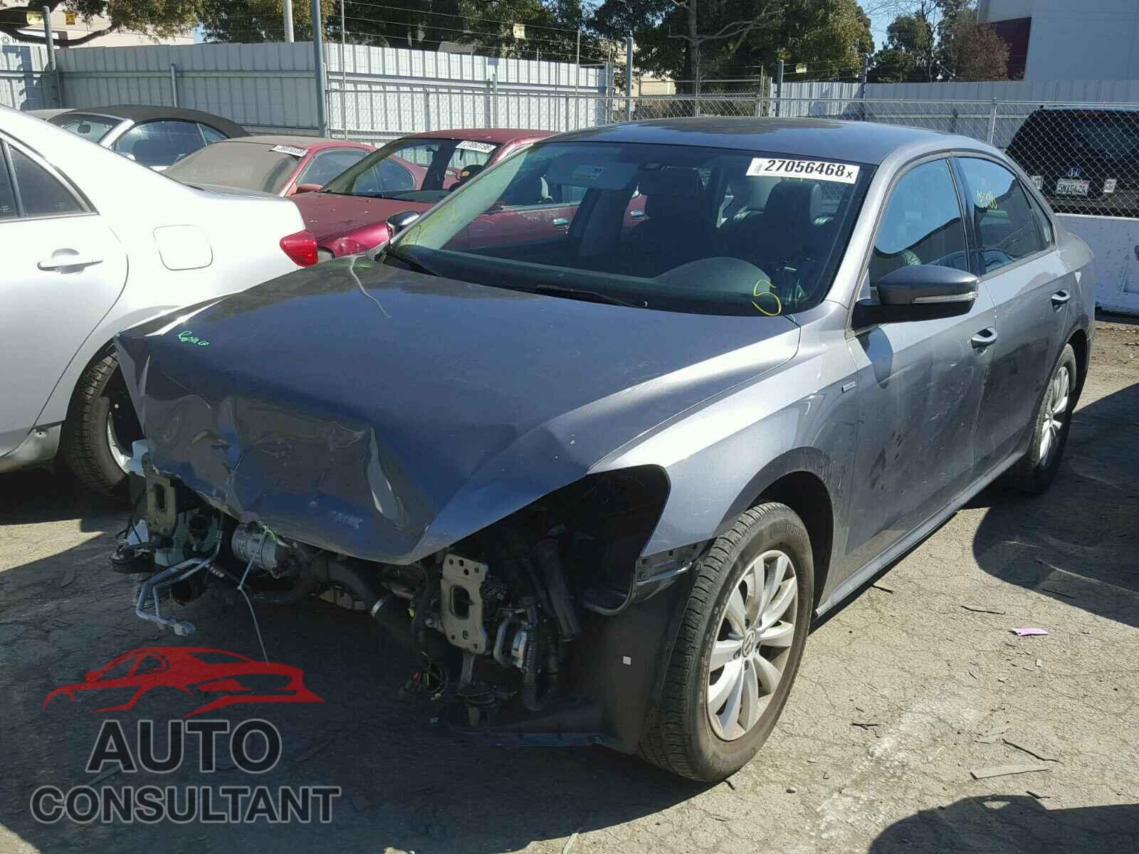 VOLKSWAGEN PASSAT 2015 - 1VWAT7A34FC004862