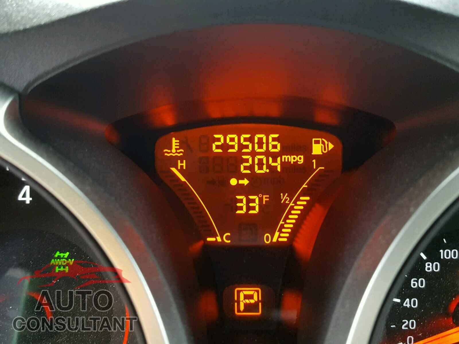 NISSAN JUKE 2015 - JN8AF5MV9FT556521