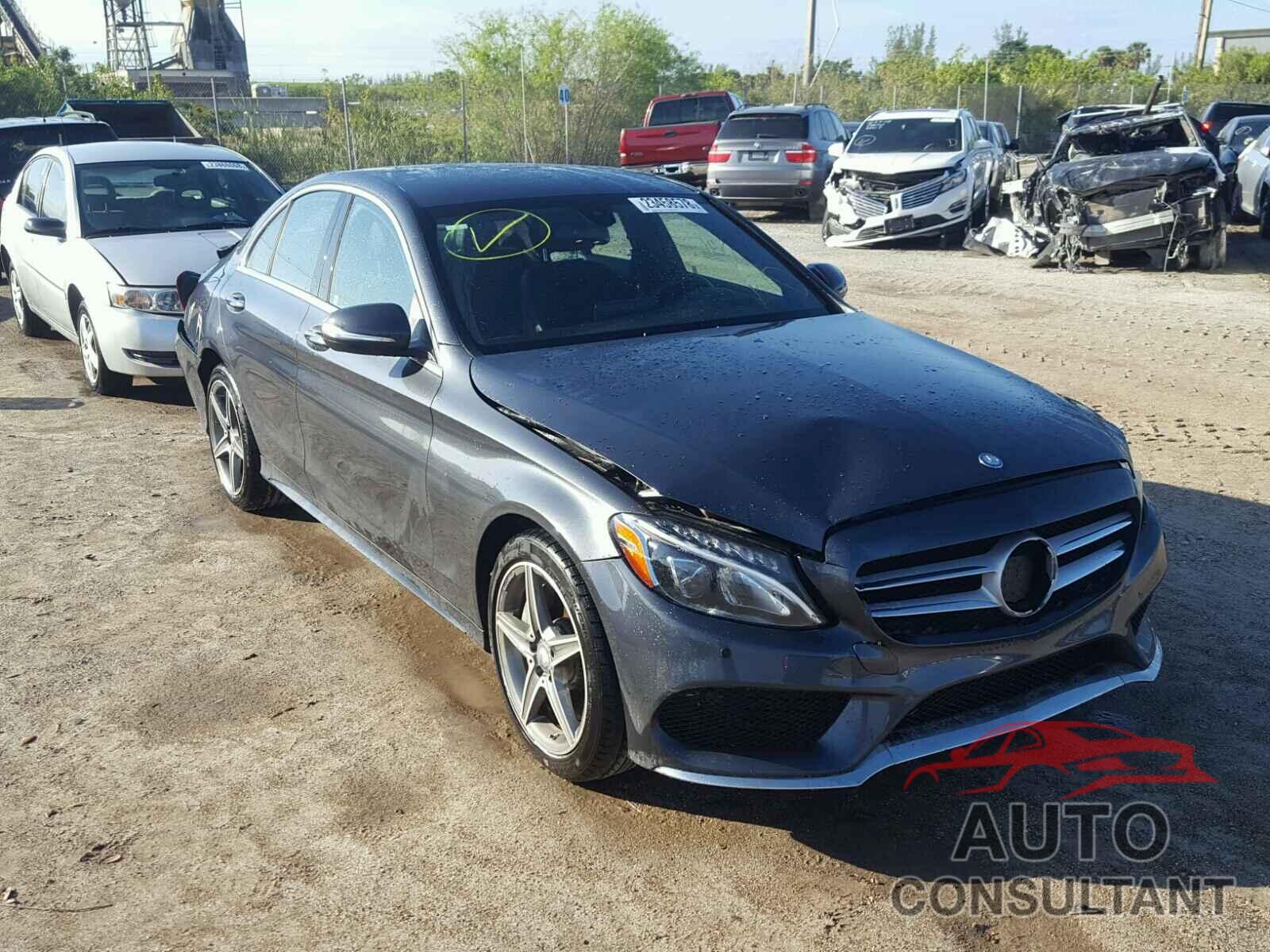 MERCEDES-BENZ C300 2015 - 55SWF4JB1FU061933