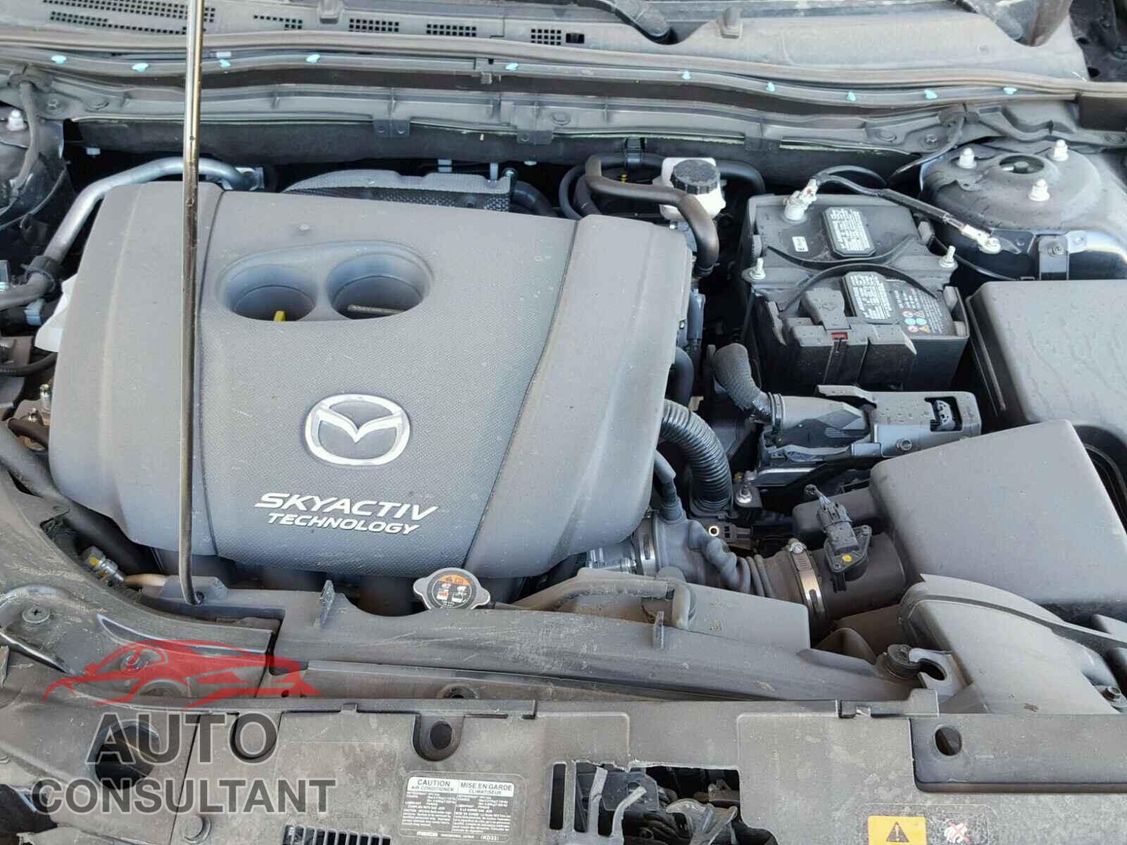 MAZDA 3 2017 - 3MZBN1U77HM136865