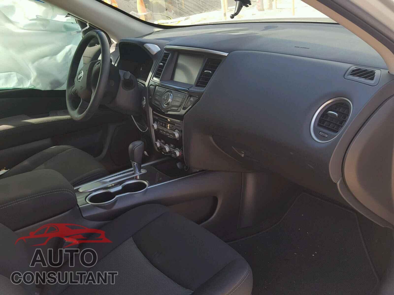 NISSAN PATHFINDER 2017 - 5N1DR2MN1HC635971