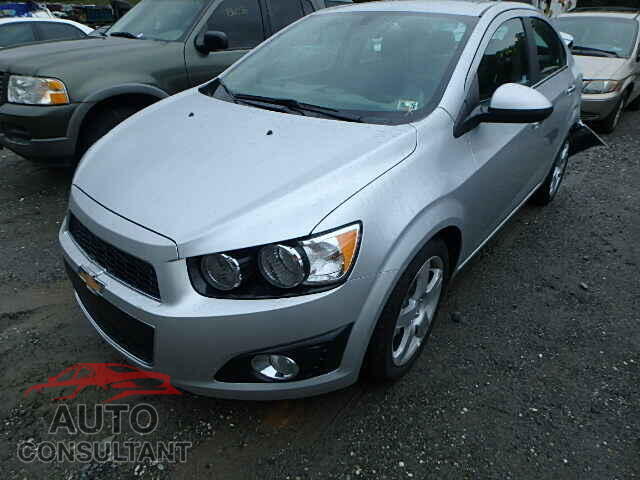 CHEVROLET SONIC 2015 - 1G1JE5SB4F4189019